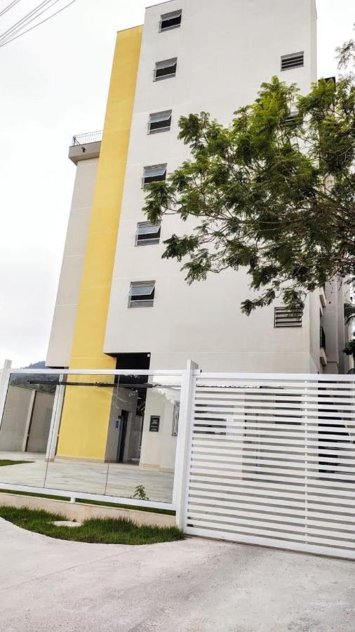 Apto Centro Ubatuba Com Varanda Gourmet, Suite E Piscina Kültér fotó