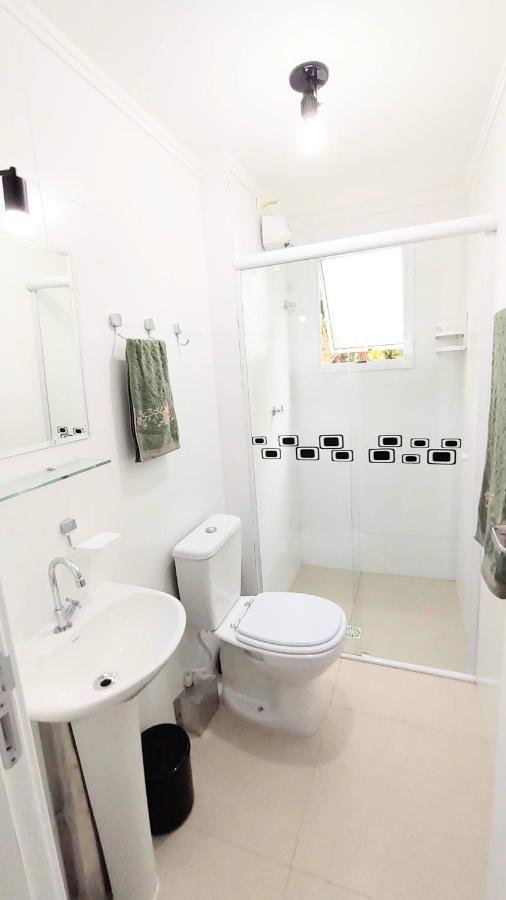 Apto Centro Ubatuba Com Varanda Gourmet, Suite E Piscina Kültér fotó