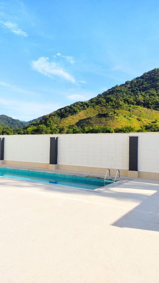 Apto Centro Ubatuba Com Varanda Gourmet, Suite E Piscina Kültér fotó